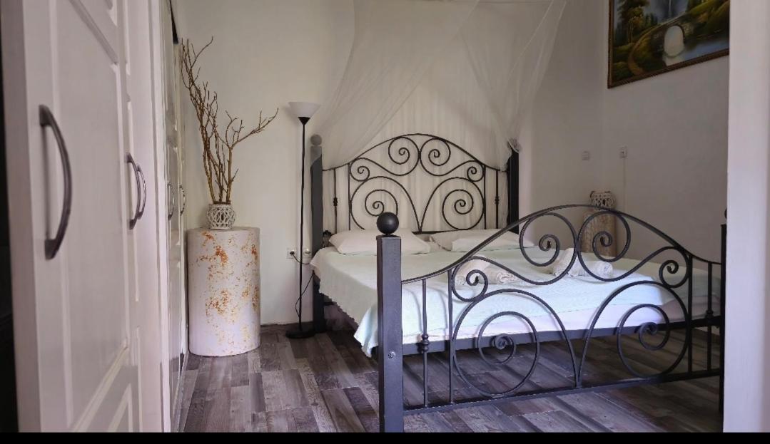 Modern Seaside Escape - Stunning Sea View - Private & Stylish Apartment Kotor Ngoại thất bức ảnh