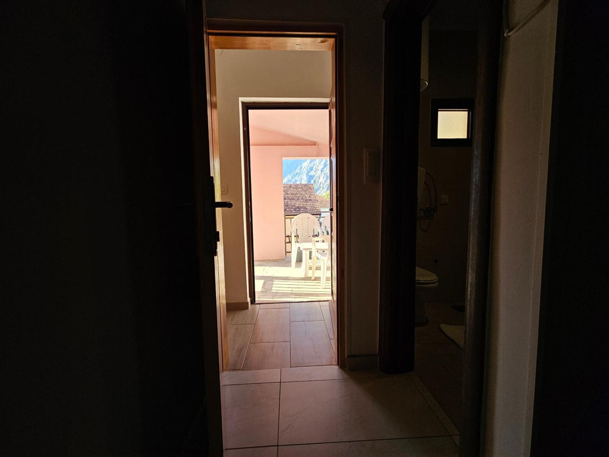 Modern Seaside Escape - Stunning Sea View - Private & Stylish Apartment Kotor Ngoại thất bức ảnh
