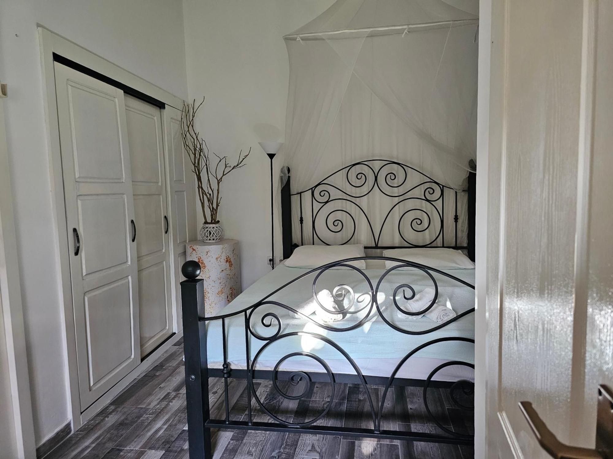 Modern Seaside Escape - Stunning Sea View - Private & Stylish Apartment Kotor Ngoại thất bức ảnh