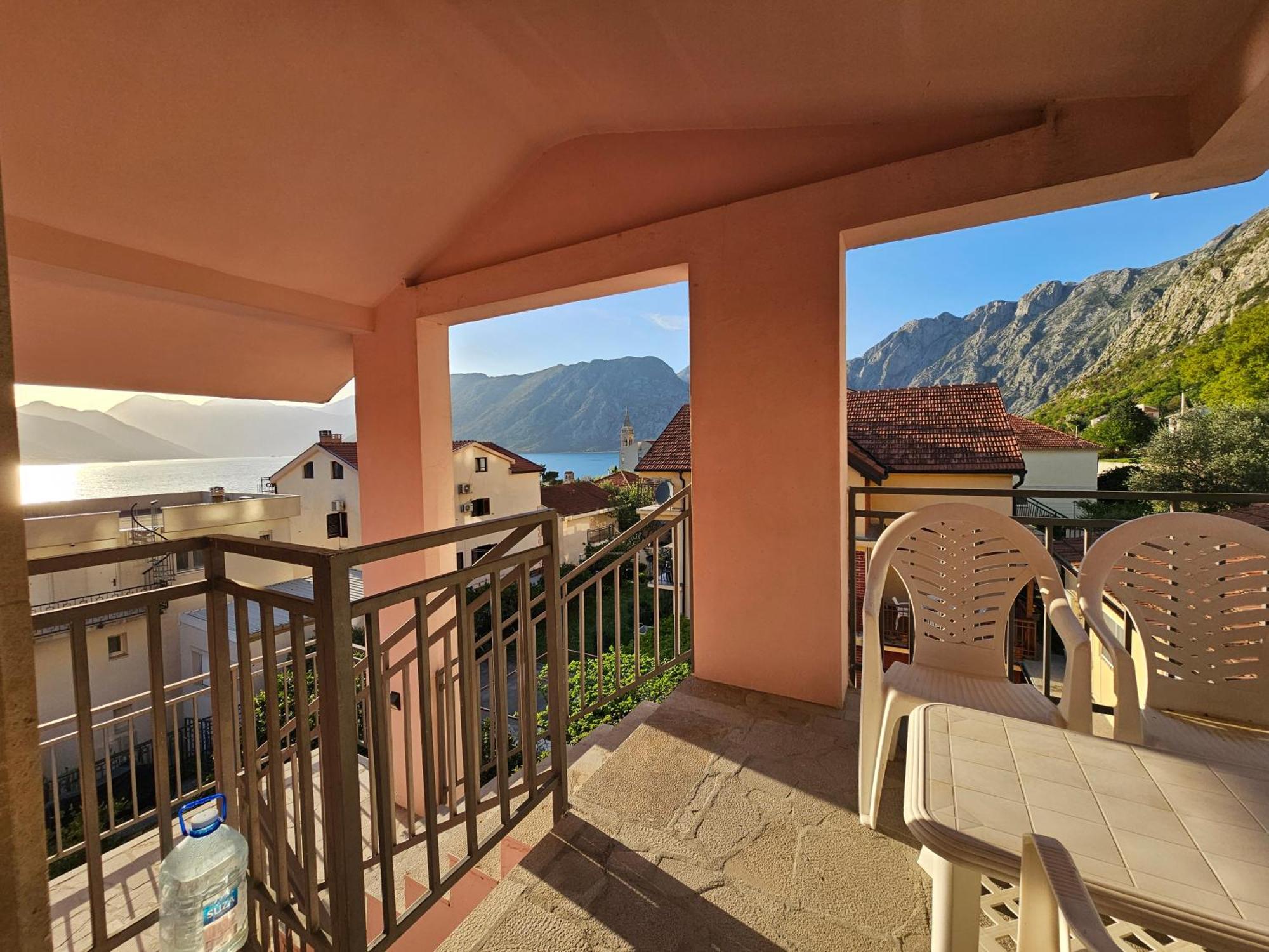 Modern Seaside Escape - Stunning Sea View - Private & Stylish Apartment Kotor Ngoại thất bức ảnh