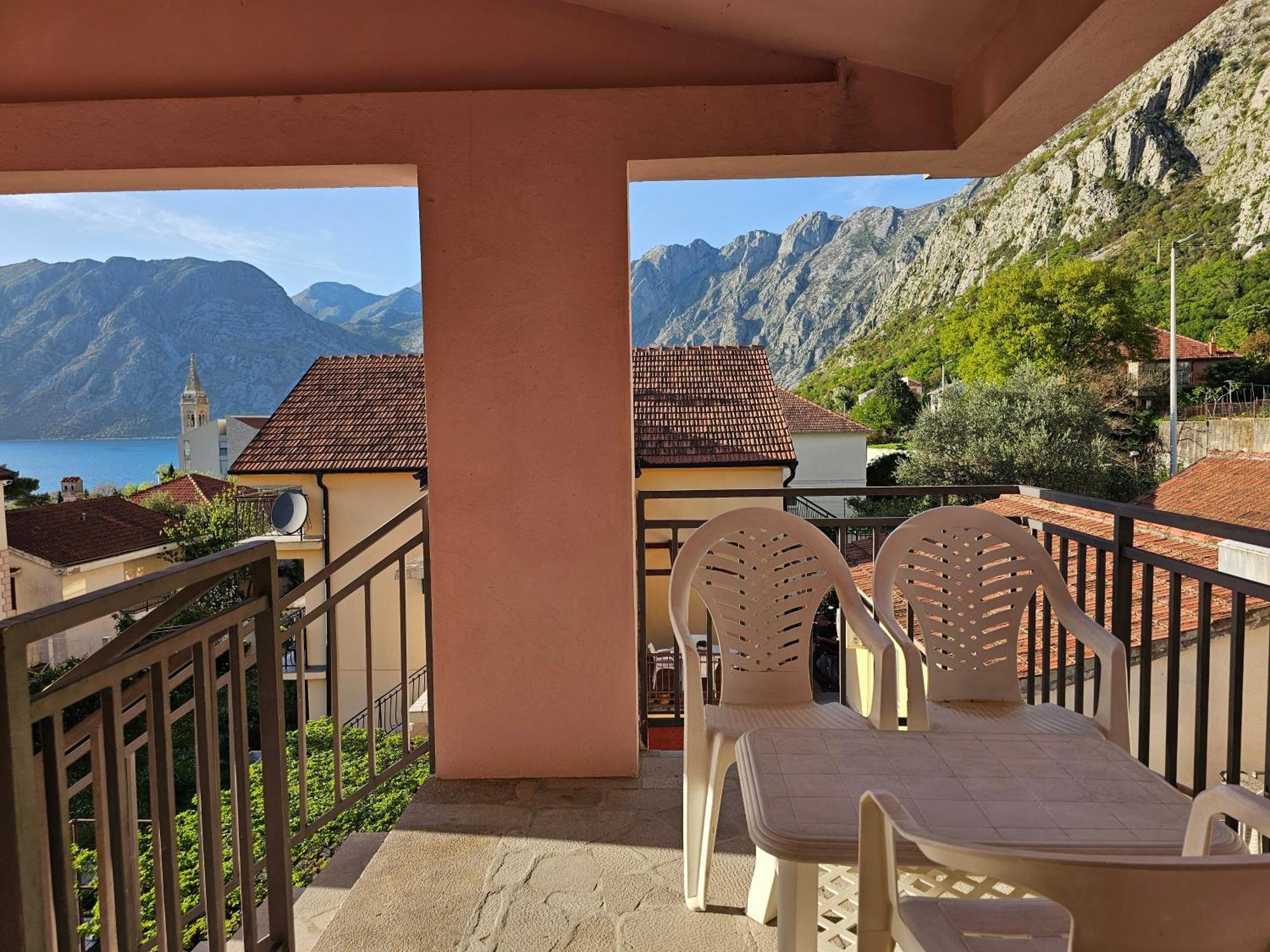 Modern Seaside Escape - Stunning Sea View - Private & Stylish Apartment Kotor Ngoại thất bức ảnh