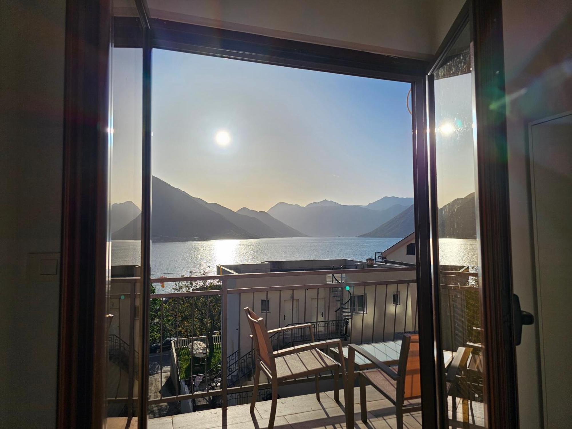 Modern Seaside Escape - Stunning Sea View - Private & Stylish Apartment Kotor Ngoại thất bức ảnh