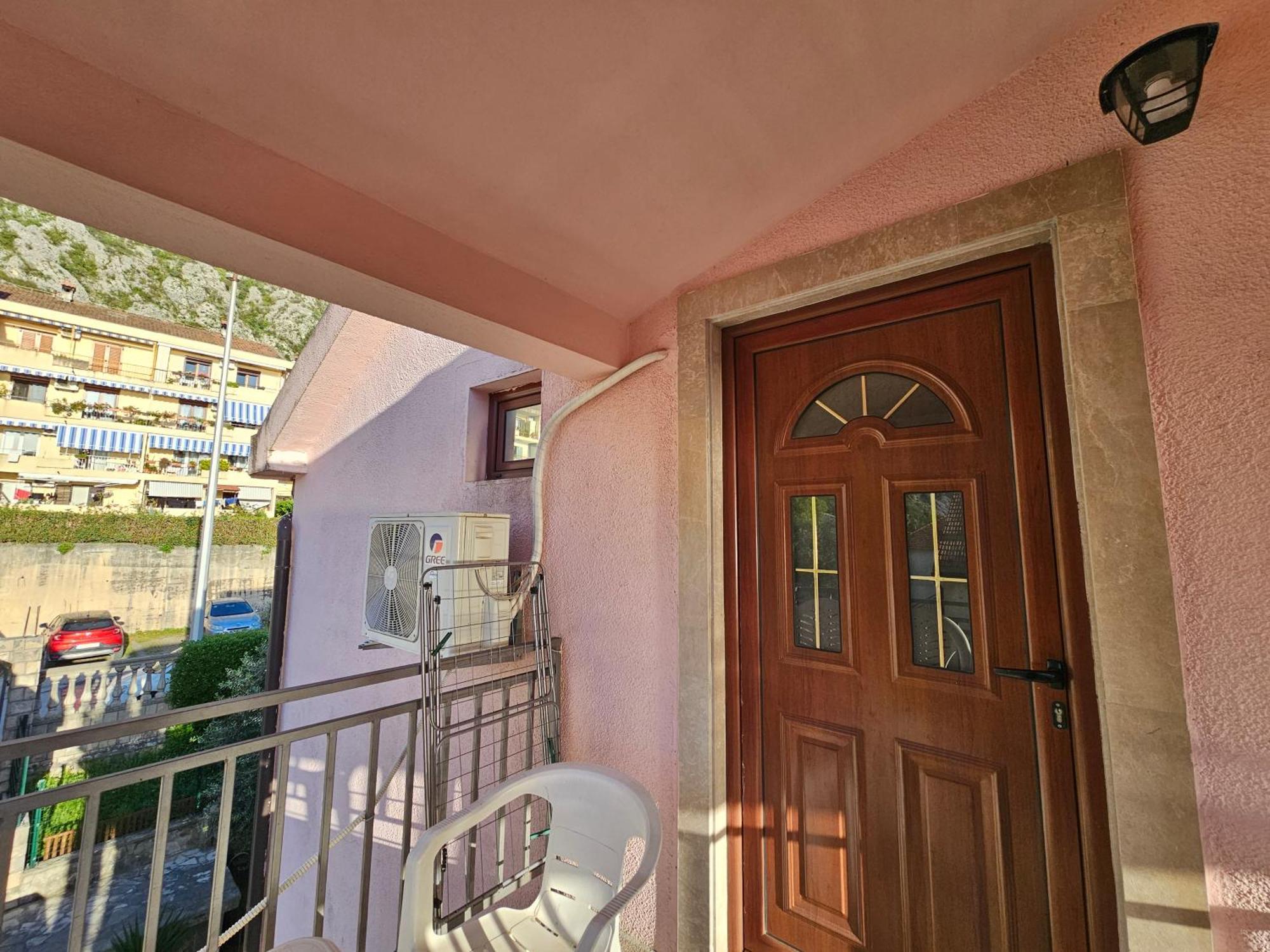 Modern Seaside Escape - Stunning Sea View - Private & Stylish Apartment Kotor Ngoại thất bức ảnh