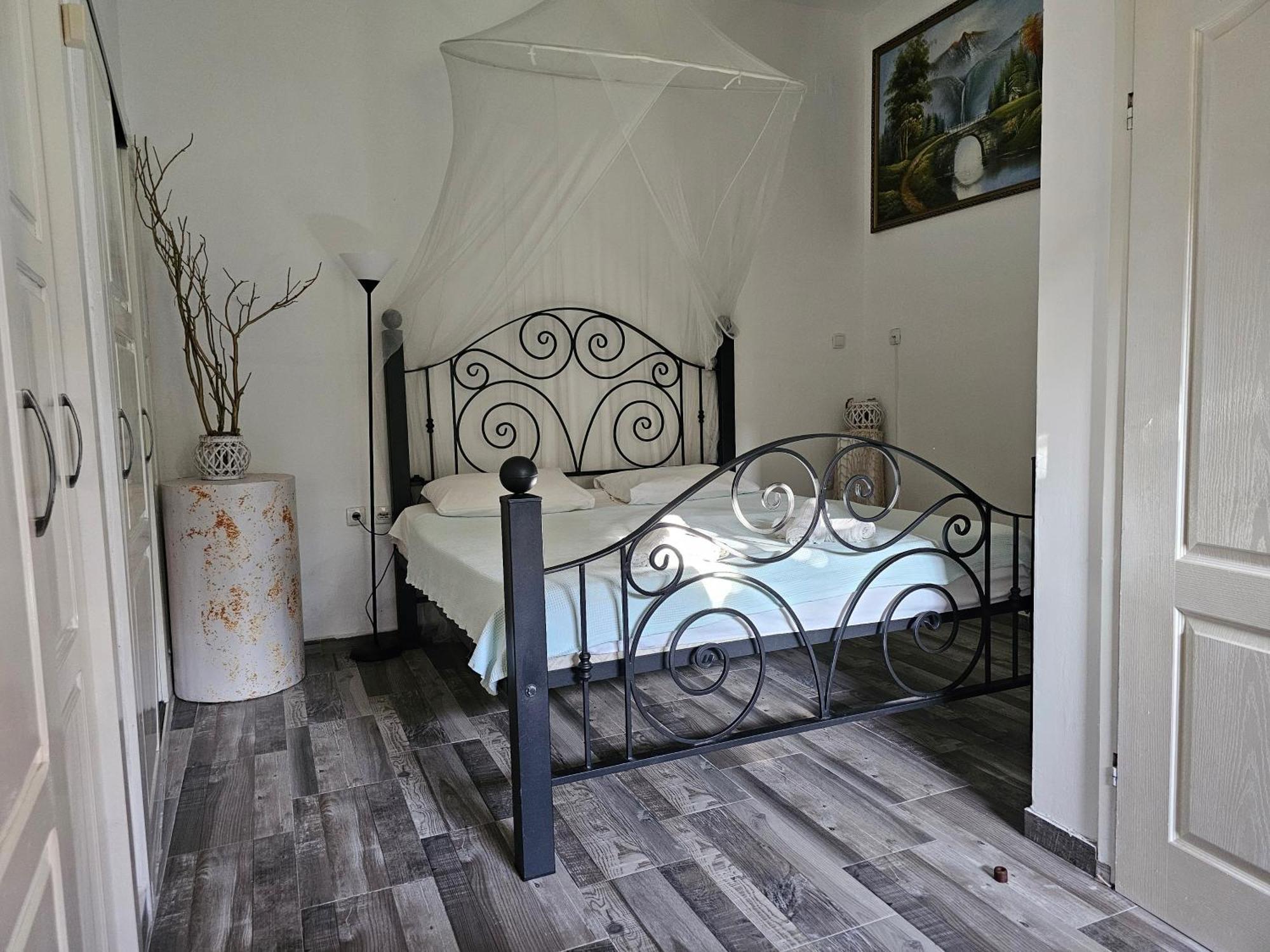 Modern Seaside Escape - Stunning Sea View - Private & Stylish Apartment Kotor Ngoại thất bức ảnh